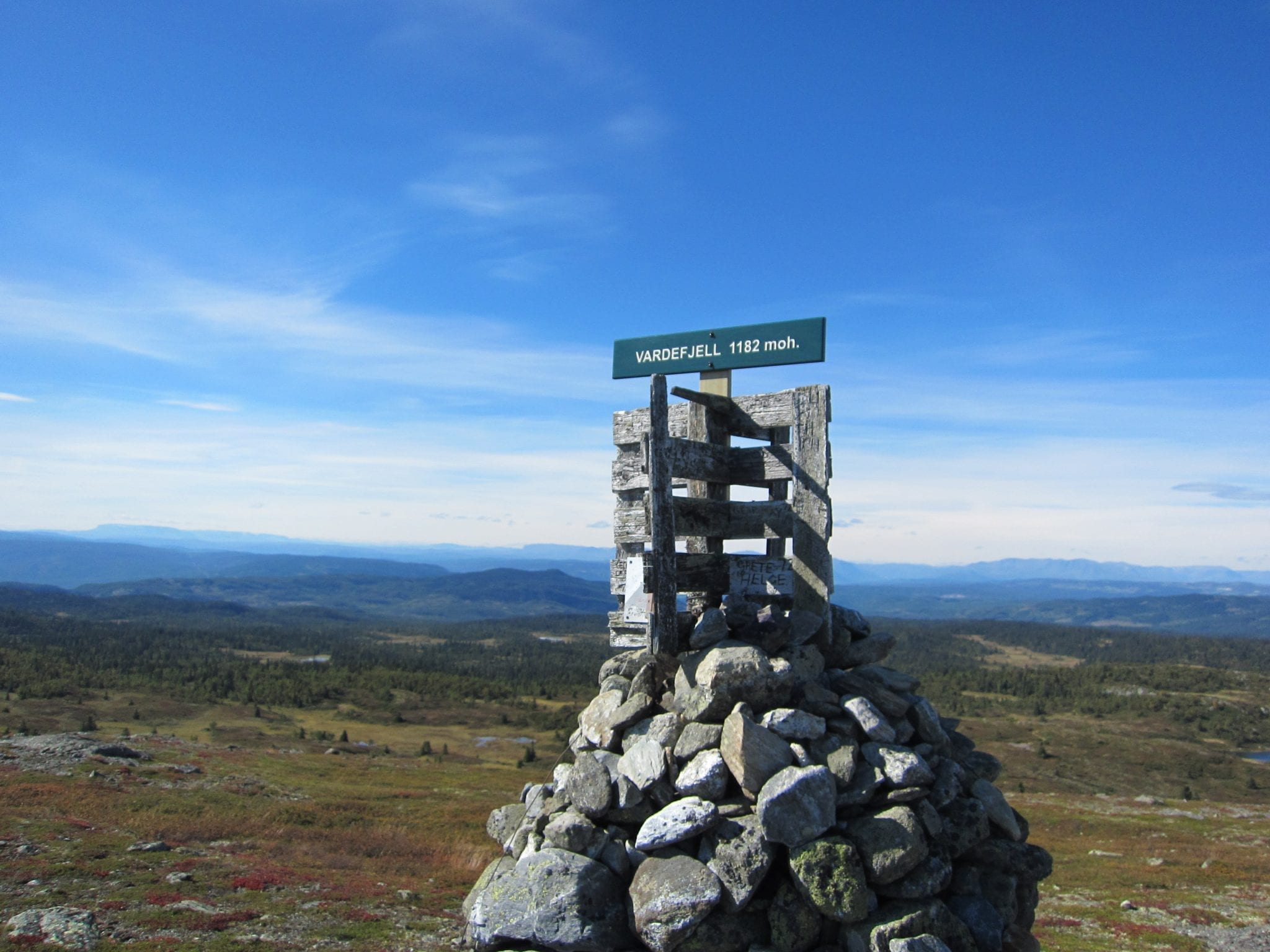 Vardefjell Skilt på plass 20140903.jpg